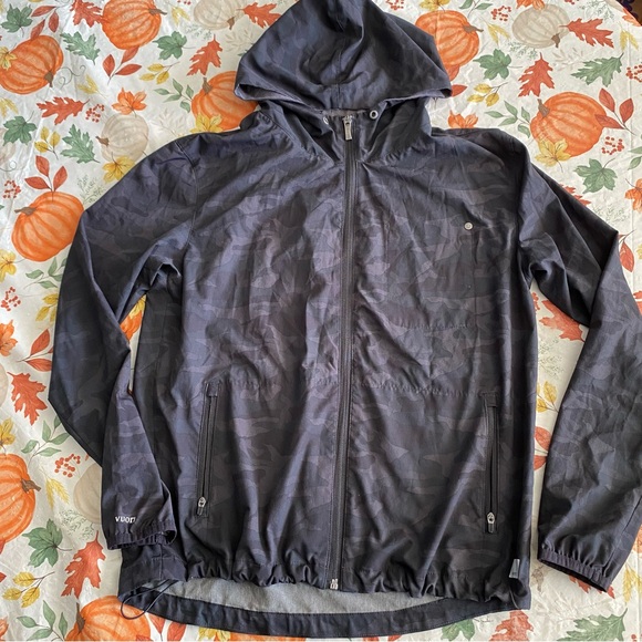 Vuori Jackets & Blazers - Vuori Black Hooded Utility Jacket with Subtle Camo